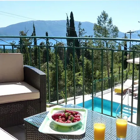 Sleeps 6 Villa *
