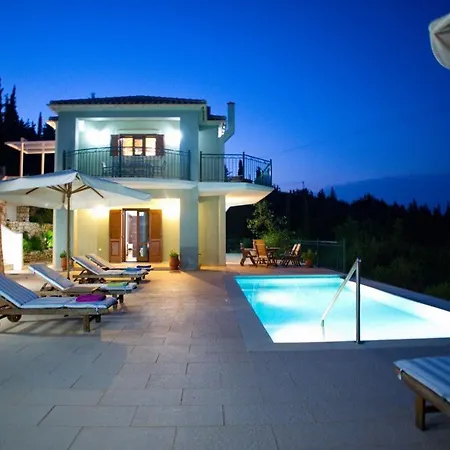 Sleeps 6 Villa Matsoukata
