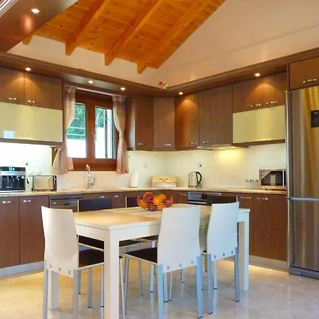 Sleeps 6 * Matsoukata
