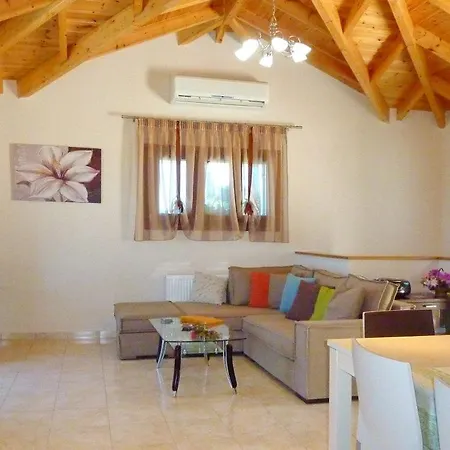 Sleeps 6 Matsoukata